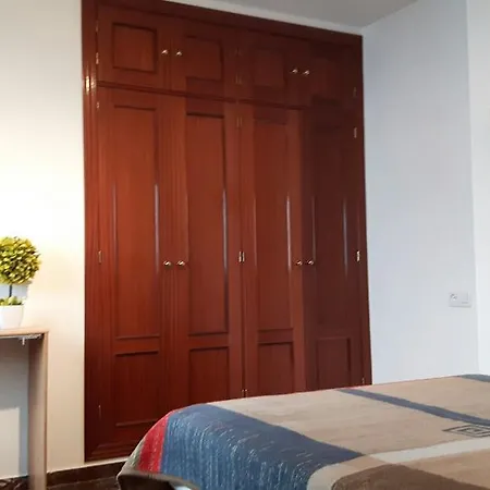 Piso Con Aparcamiento Centro דירה גרנדה
